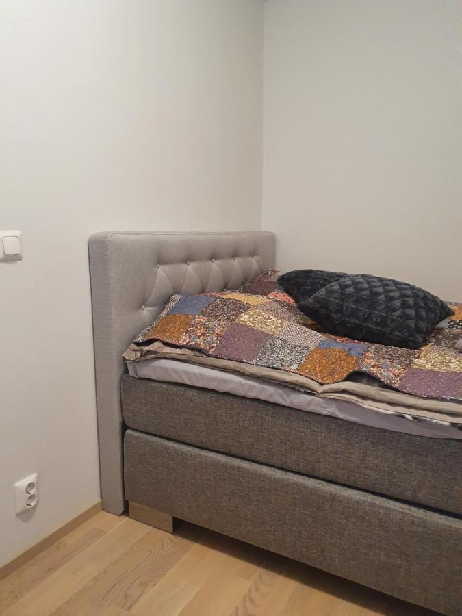 Moderni, Viihtyisae Pikkukaksio Saunalla Pori Exterior photo