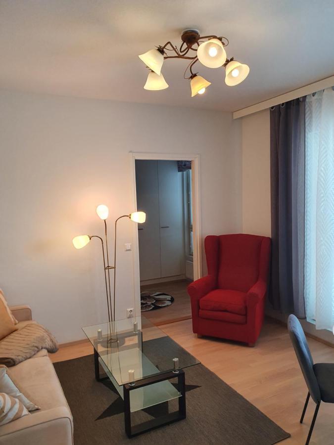 Moderni, Viihtyisae Pikkukaksio Saunalla Pori Exterior photo